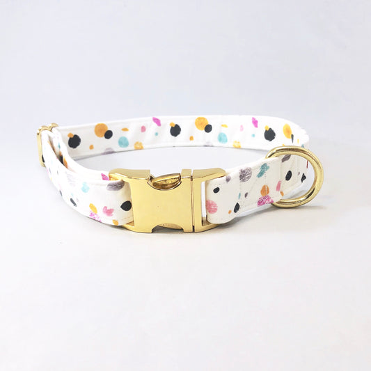 "Art Shop" Collar